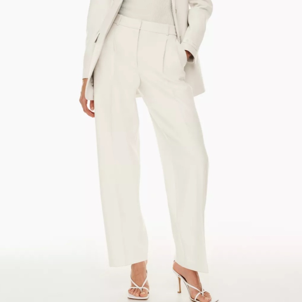 Aritzia babaton pleated pants - matte pearl - petite/short
